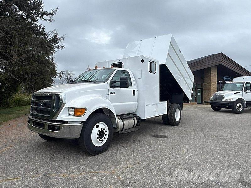 Ford F-750 Tovornjaki za žagovino