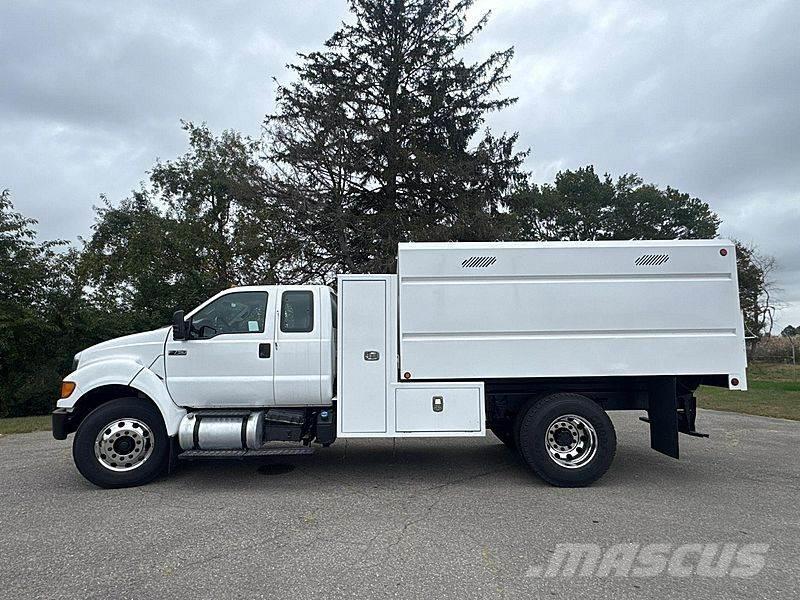 Ford F-750 Tovornjaki za žagovino