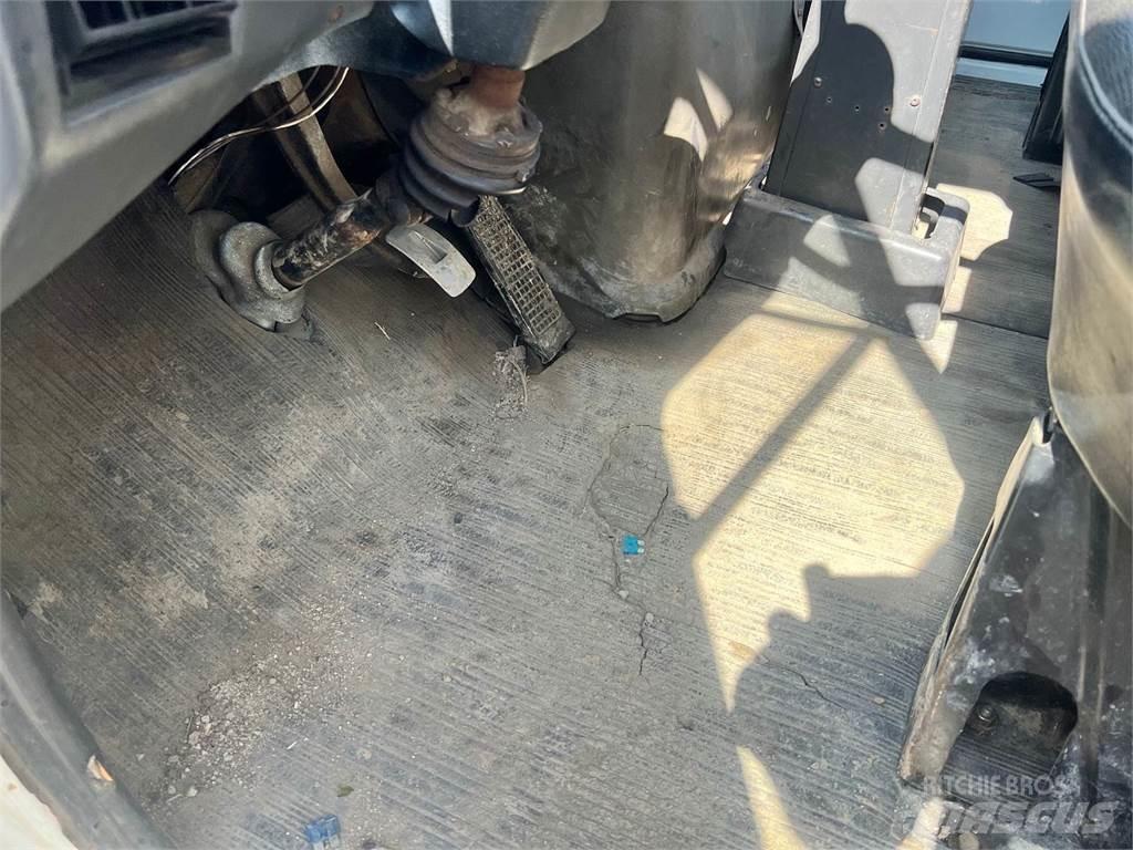 Ford L800 Vakuumski tovornjaki