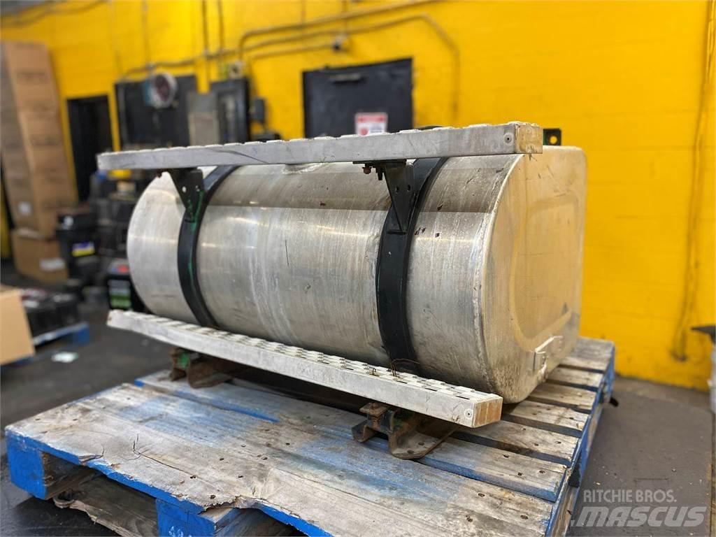 Ford L9000 Tovornjaki cisterne