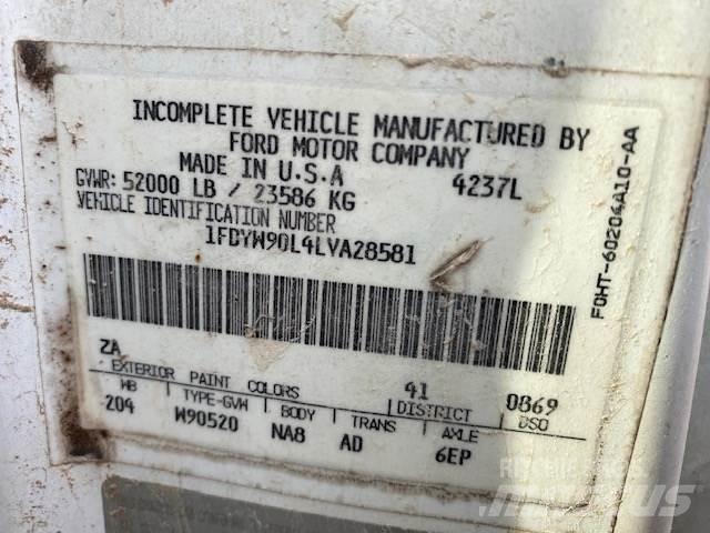 Ford L9000 Tovornjaki cisterne