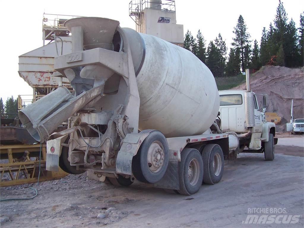 Ford LT9000 Avtomešalci za beton