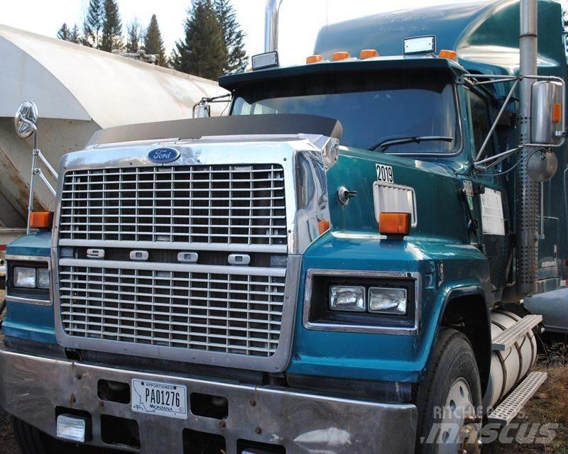 Ford LTL9000 Vlačilci