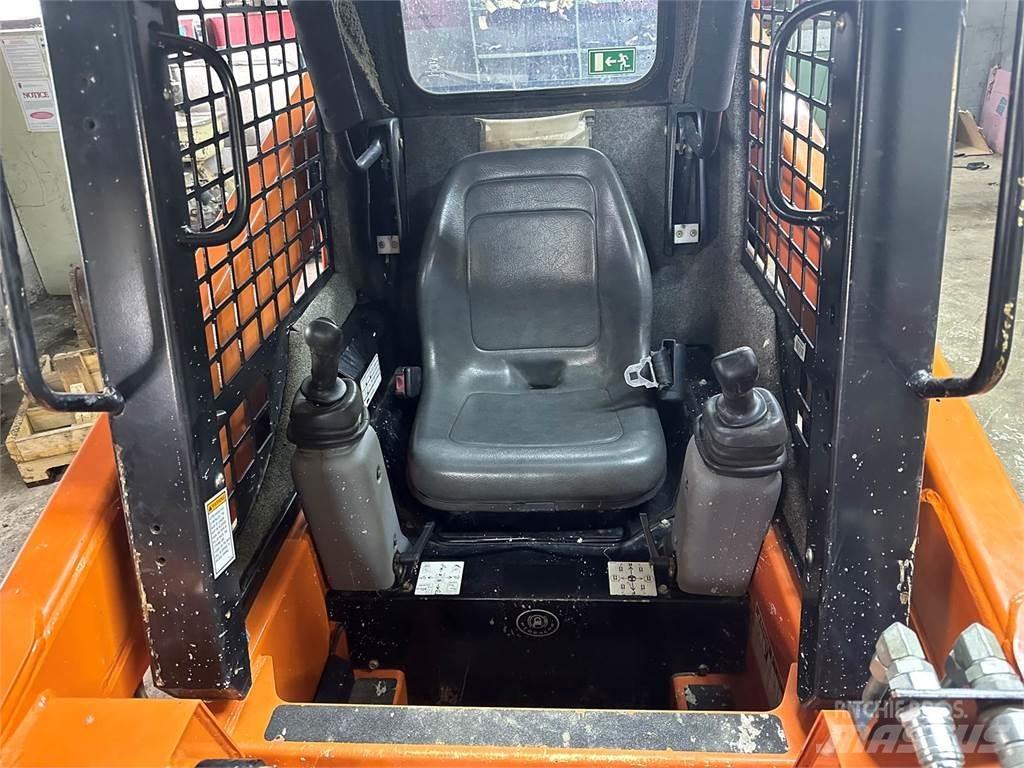 Gehl RT105 Skid steer mini nakladalci