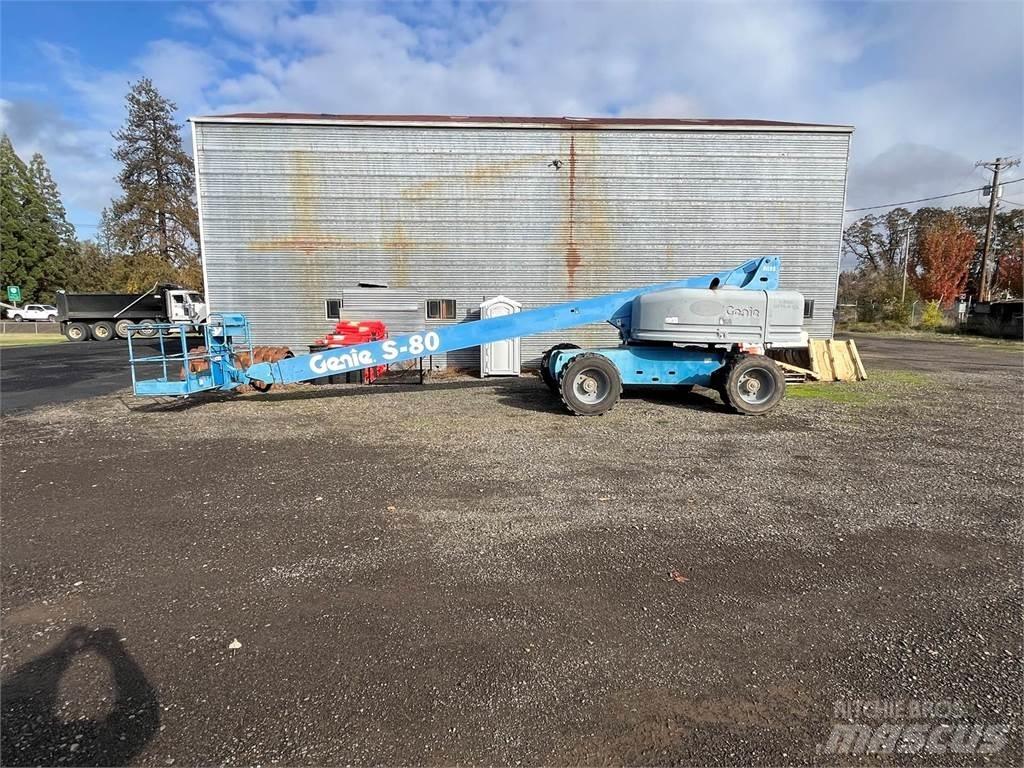 Genie S-80 Vertikalna dvigala