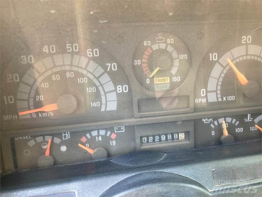 GMC 7500 Tovornjaki cisterne