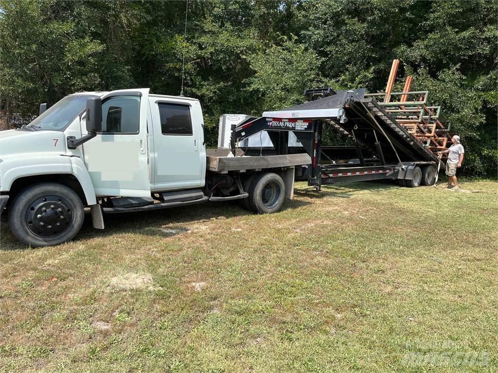 GMC C4500 Tovornjaki s kesonom/platojem