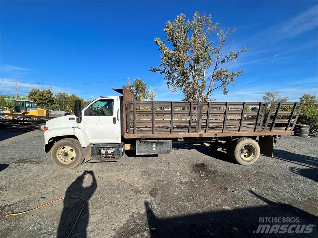 GMC C6500 Tovornjaki s kesonom/platojem