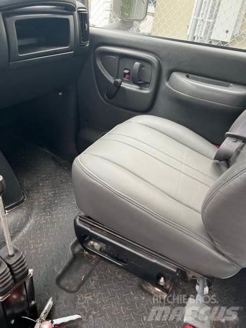 GMC C7500 Tovornjaki za žagovino