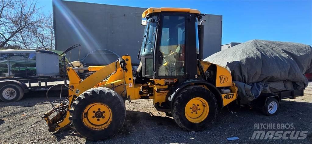JCB 407 Kolesni nakladalci