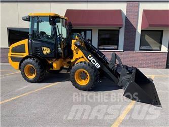JCB 407B Kolesni nakladalci