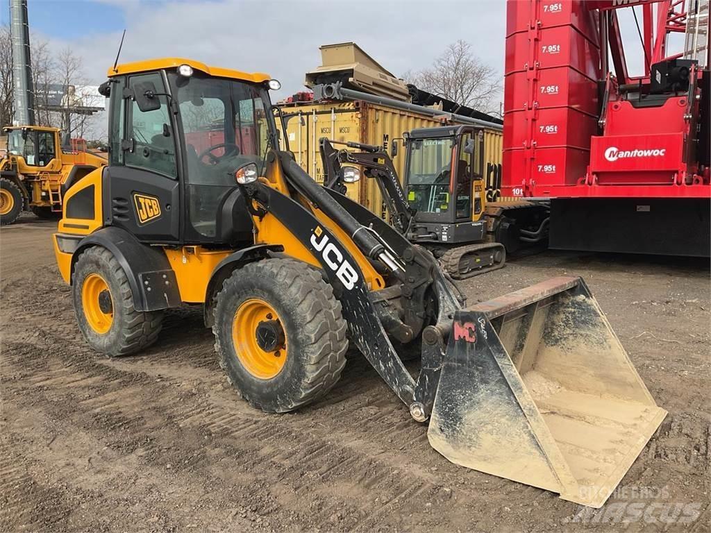 JCB 409 Kolesni nakladalci