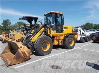 JCB 416 HT Kolesni nakladalci