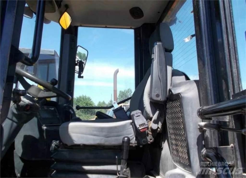JCB 416 HT Kolesni nakladalci