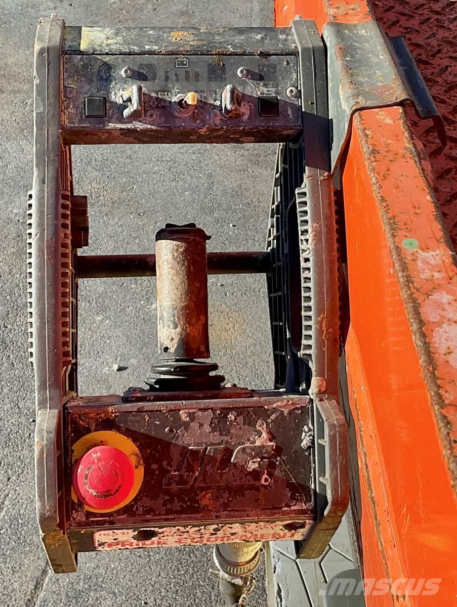 JLG 2632ES Škarjaste dvižne ploščadi