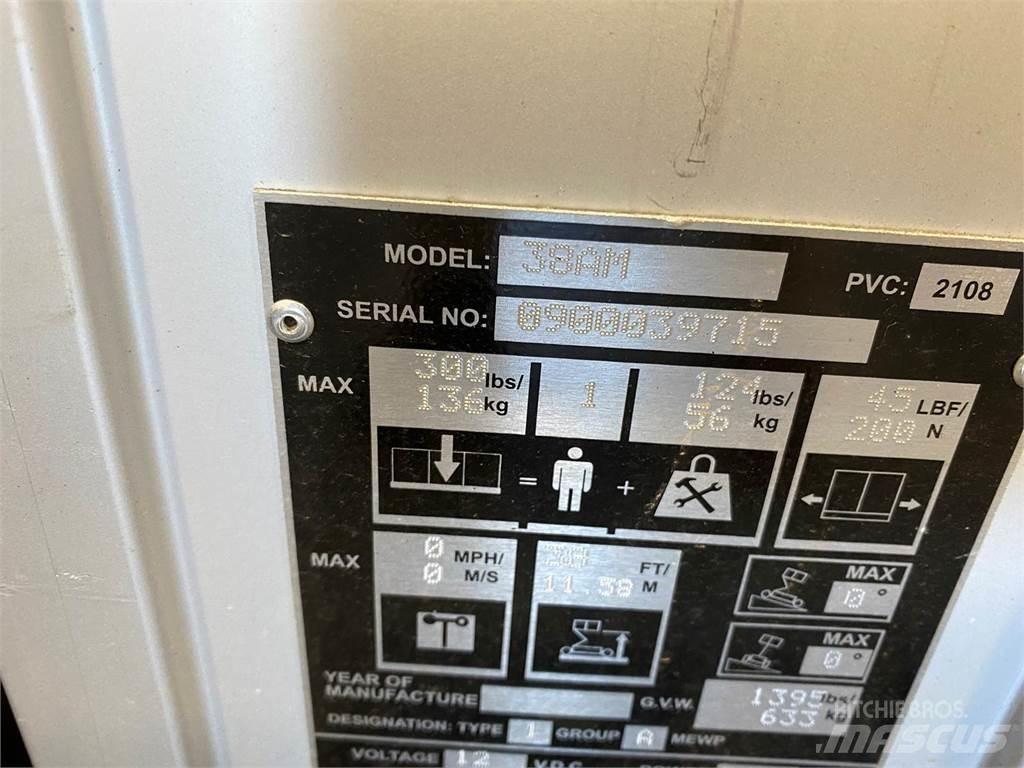 JLG 38AM Vertikalna dvigala