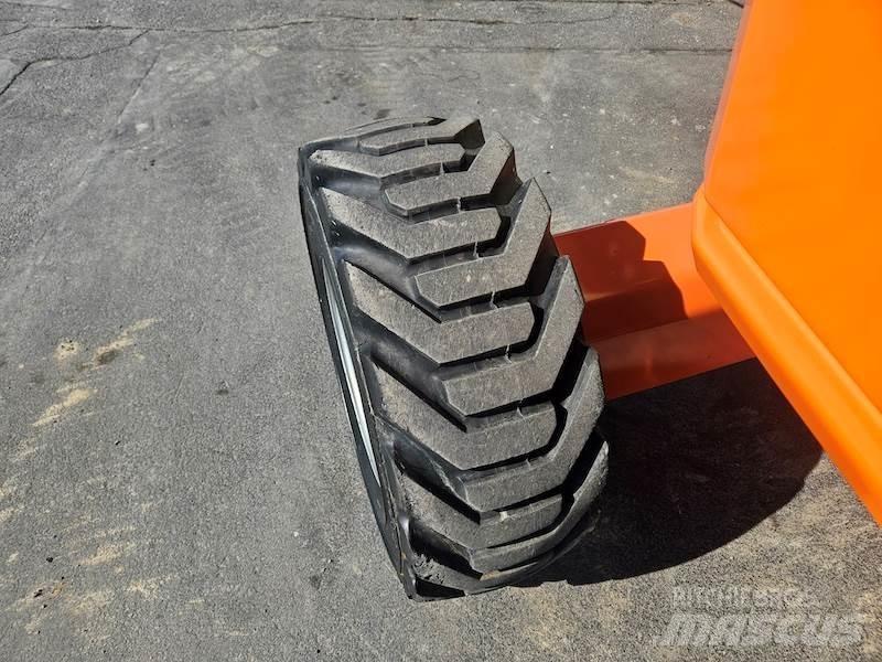 JLG 450AJ Druga dvigala in dvižne ploščadi
