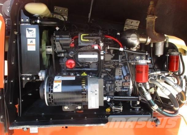 JLG 450AJ Druga dvigala in dvižne ploščadi