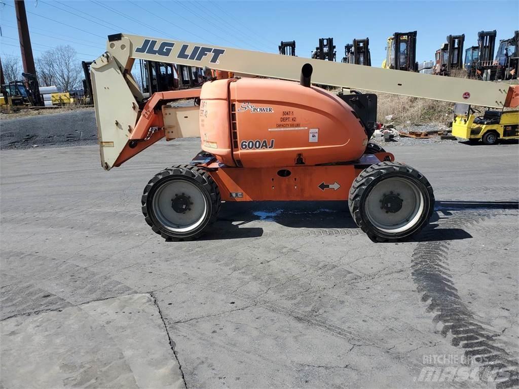 JLG 600AJ Zglobne dvižne ploščadi