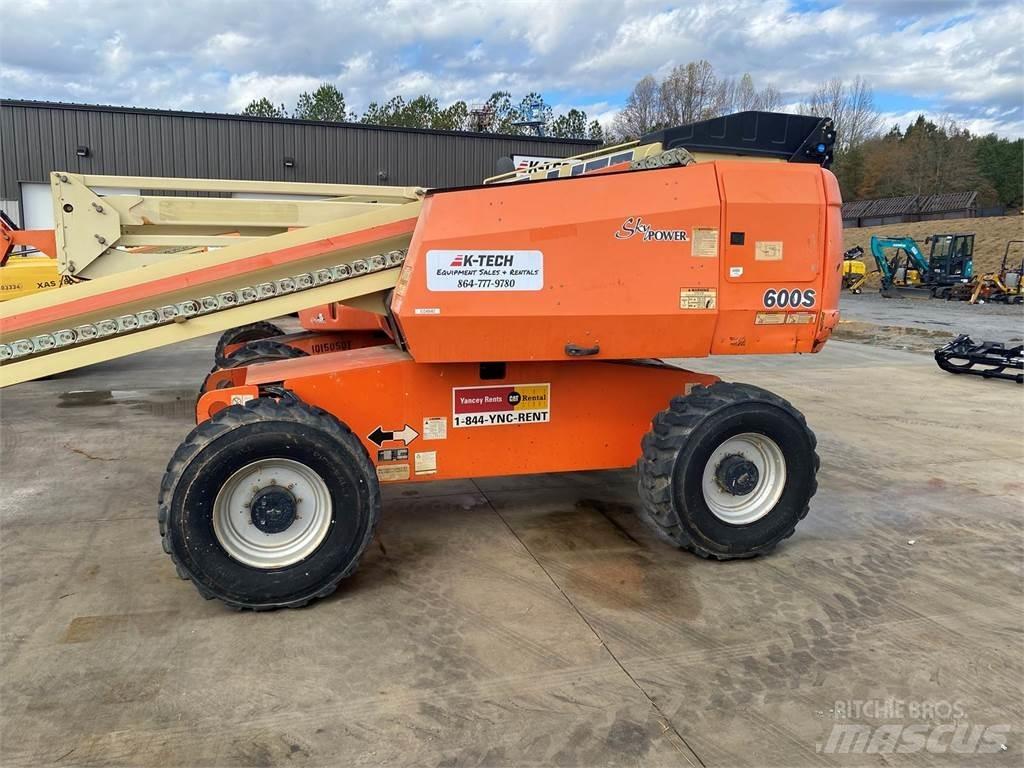 JLG 600S Teleskopske dvižne ploščadi