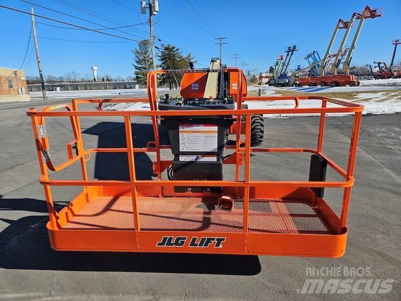 JLG 600S Teleskopske dvižne ploščadi