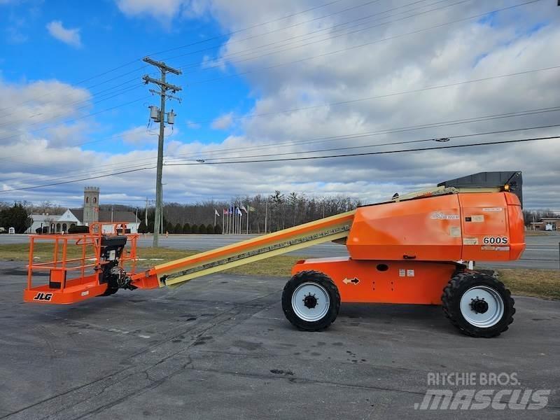 JLG 600S Teleskopske dvižne ploščadi