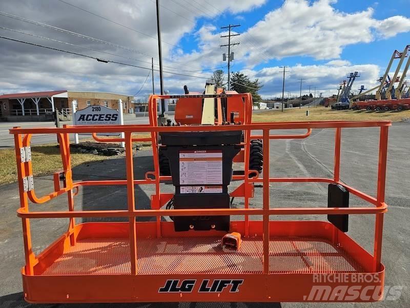 JLG 600S Teleskopske dvižne ploščadi