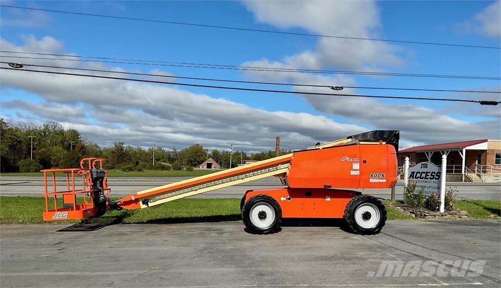 JLG 600S Teleskopske dvižne ploščadi