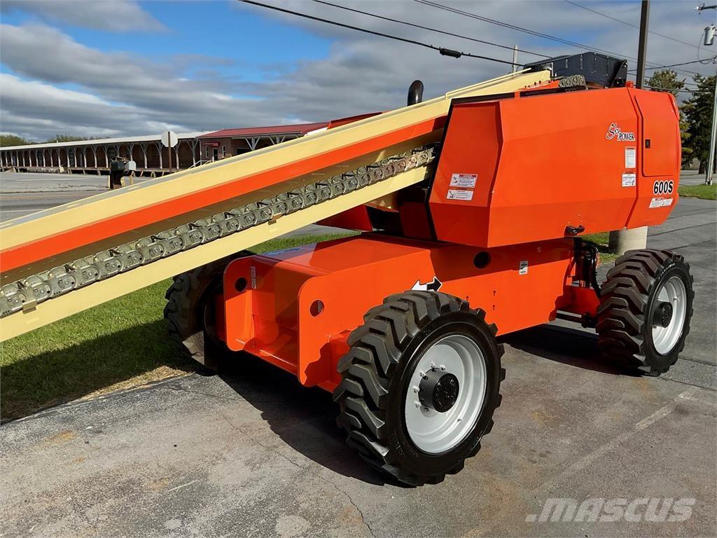 JLG 600S Teleskopske dvižne ploščadi