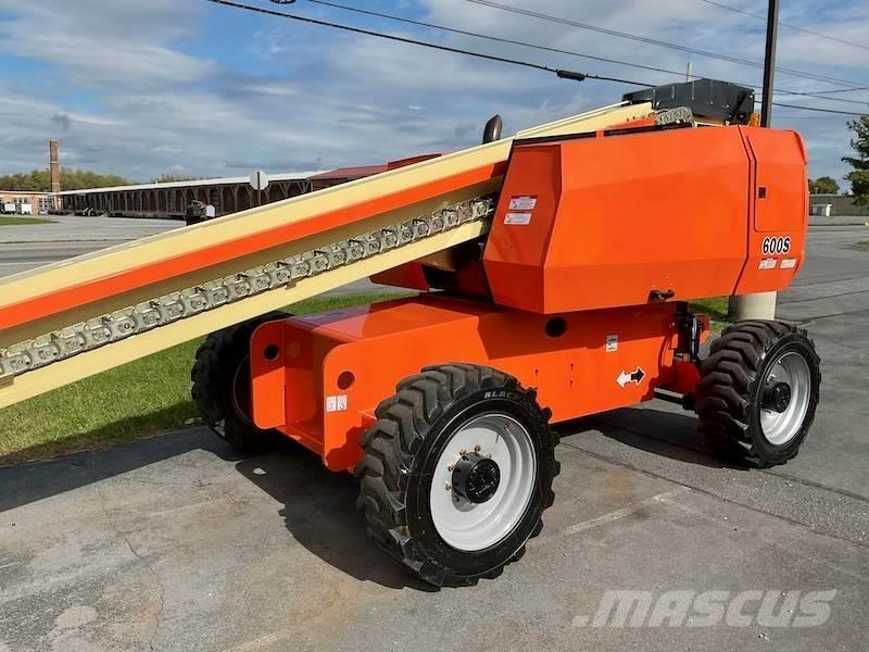 JLG 600S Teleskopske dvižne ploščadi