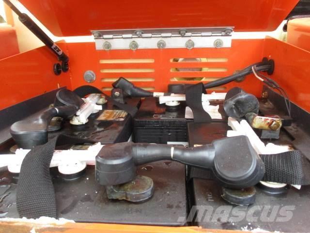 JLG M600J Druga dvigala in dvižne ploščadi