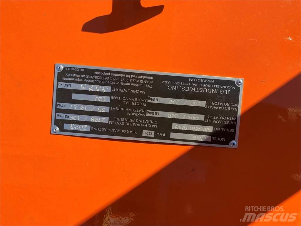 JLG T350 Vlečne dvižne ploščadi