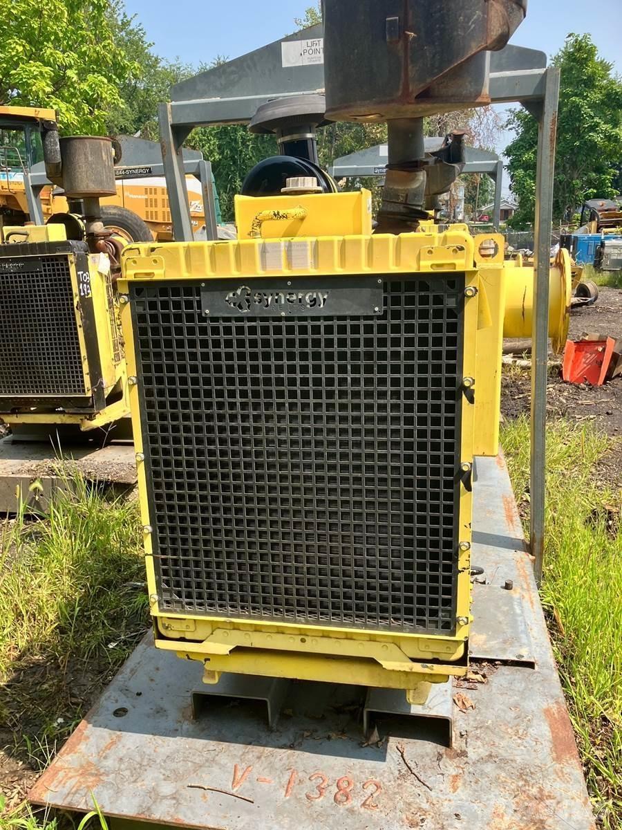 John Deere  Motorji