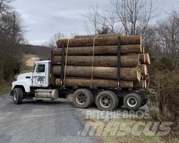 Mack CH613 Tovornjaki za hlode