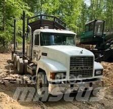 Mack CH613 Tovornjaki za hlode