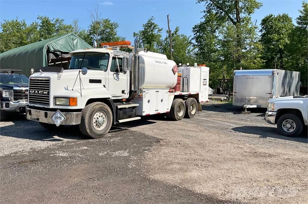 Mack CH613 Tovornjaki cisterne