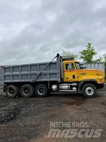 Mack CL713 Kiper tovornjaki