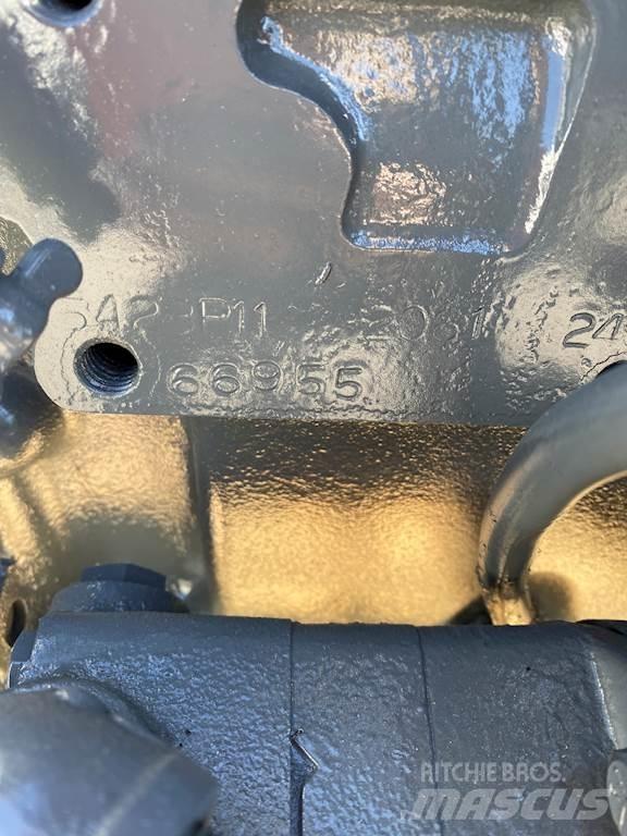 Mack E6 Motorji