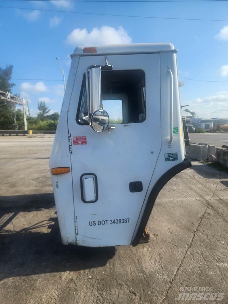 Mack LE613 Druge komponente
