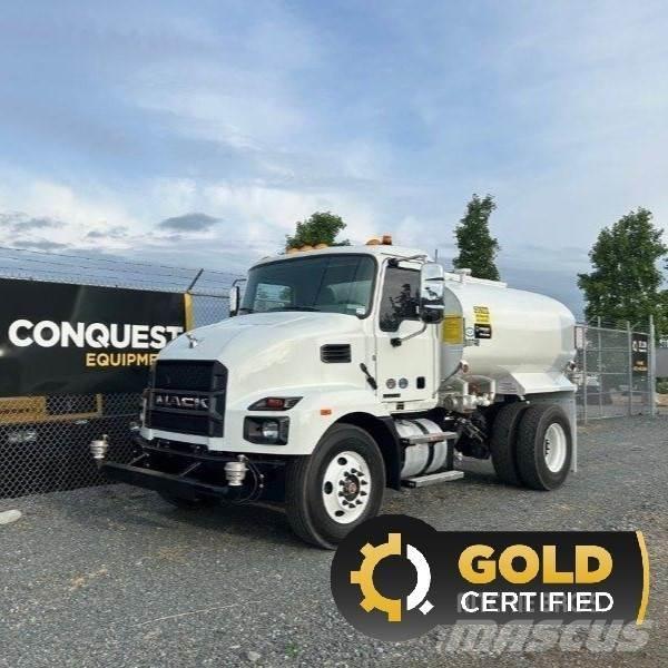 Mack MD642 Tovornjaki cisterne