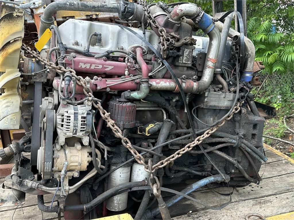 Mack MP7 Motorji