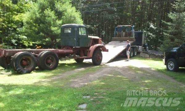 Mack NM Vlačilci