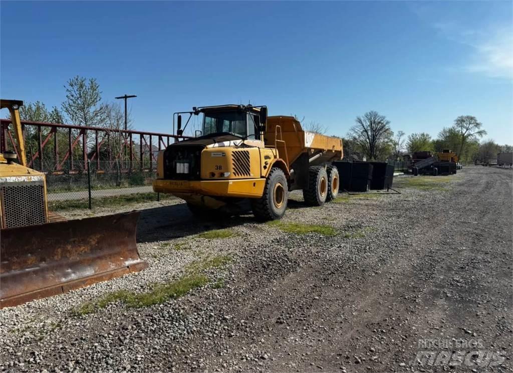 Volvo A25E Kiper tovornjaki