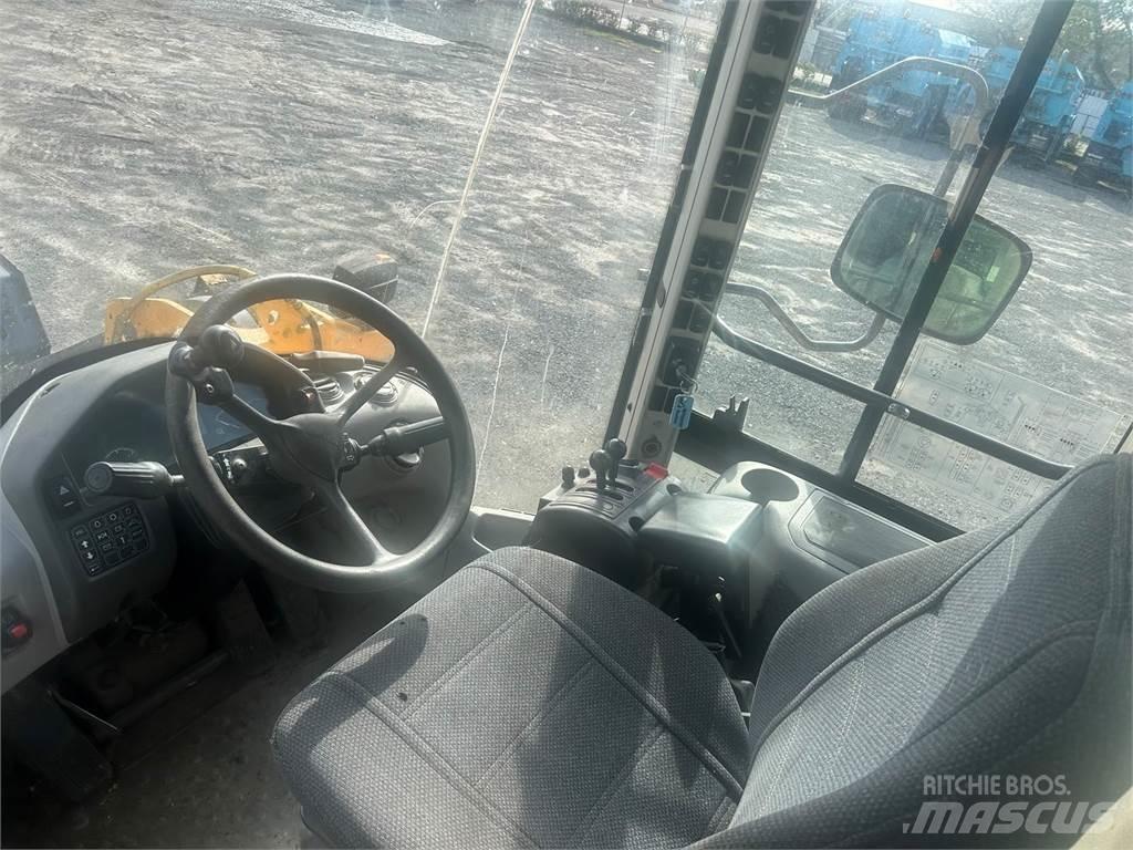 Volvo L70G Kolesni nakladalci