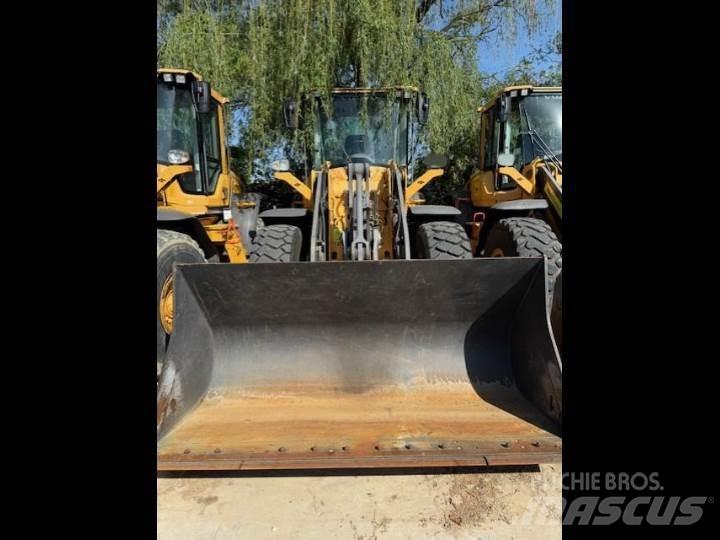 Volvo L70H Kolesni nakladalci