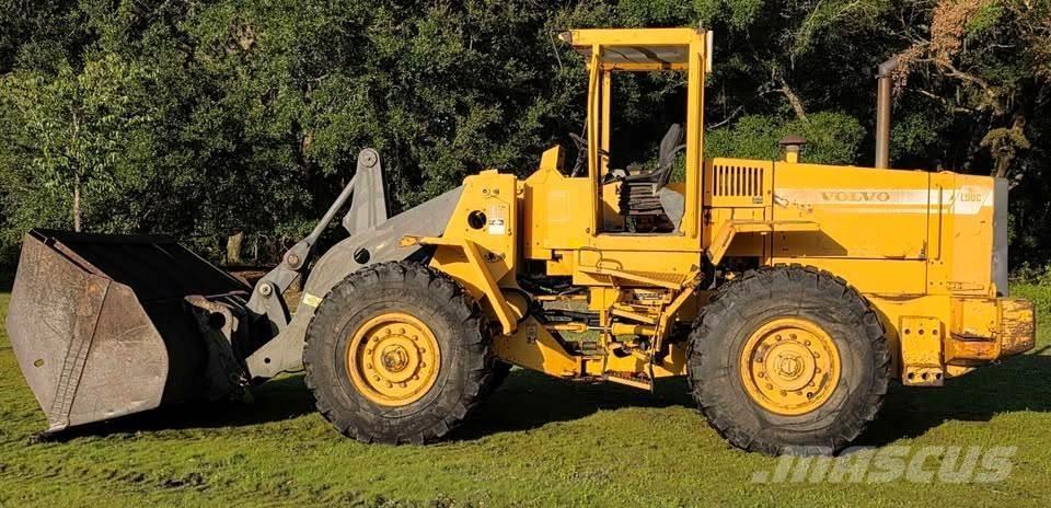 Volvo L90C Kolesni nakladalci