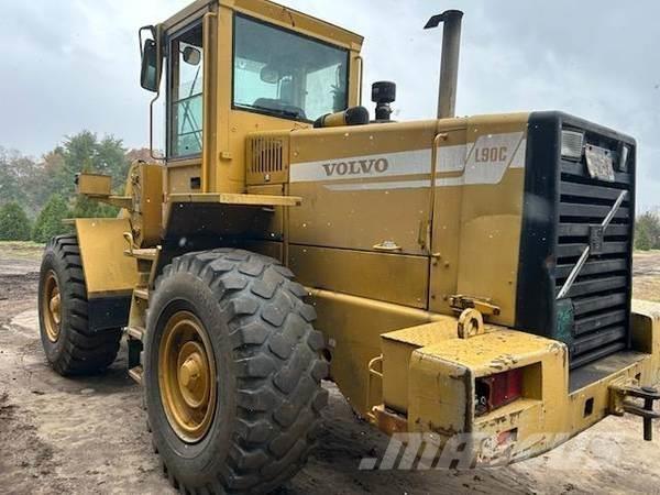 Volvo L90C Kolesni nakladalci