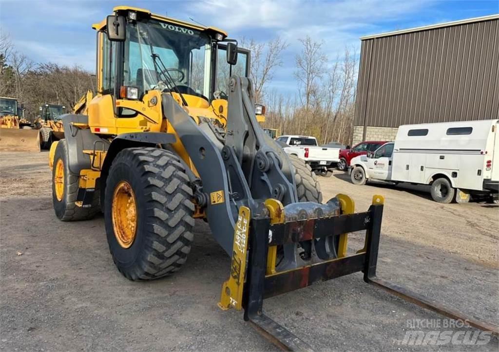 Volvo L90G Kolesni nakladalci