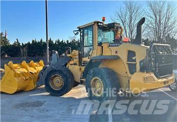 Volvo L90G Kolesni nakladalci