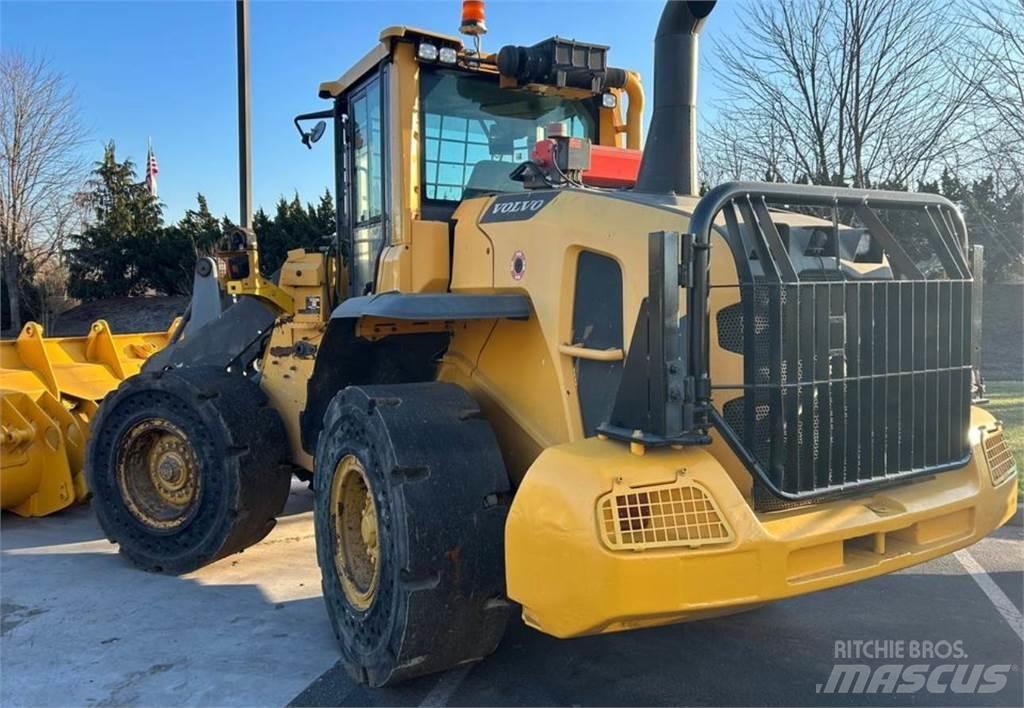 Volvo L90G Kolesni nakladalci